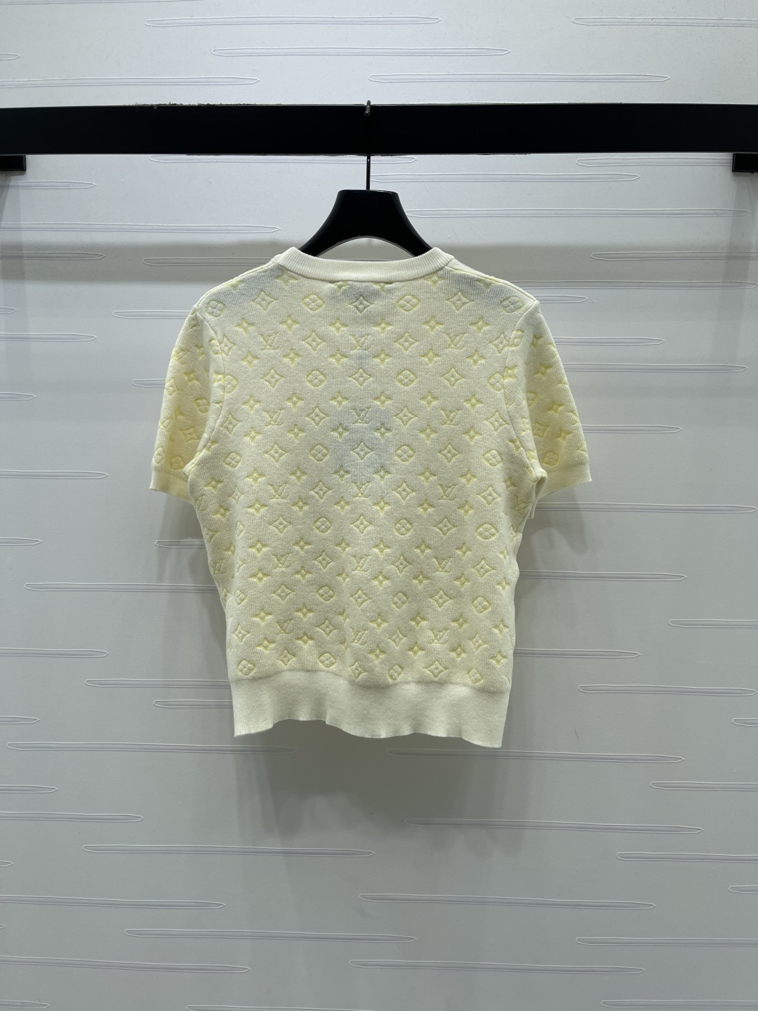 Women's short sleeves